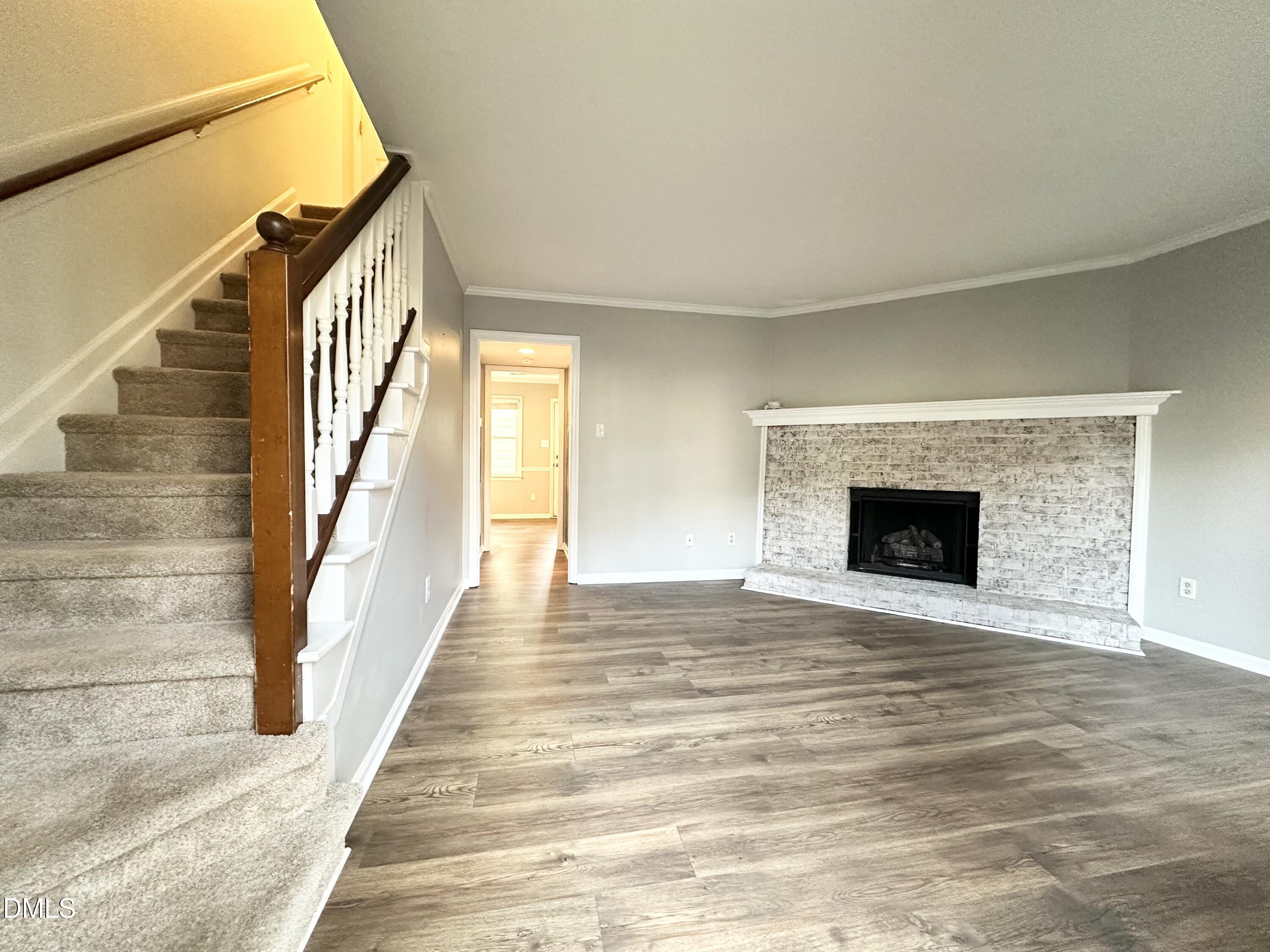 5649 Hamstead Crossing Raleigh, NC 27612 - Photo 4 of 16 IMG_4587