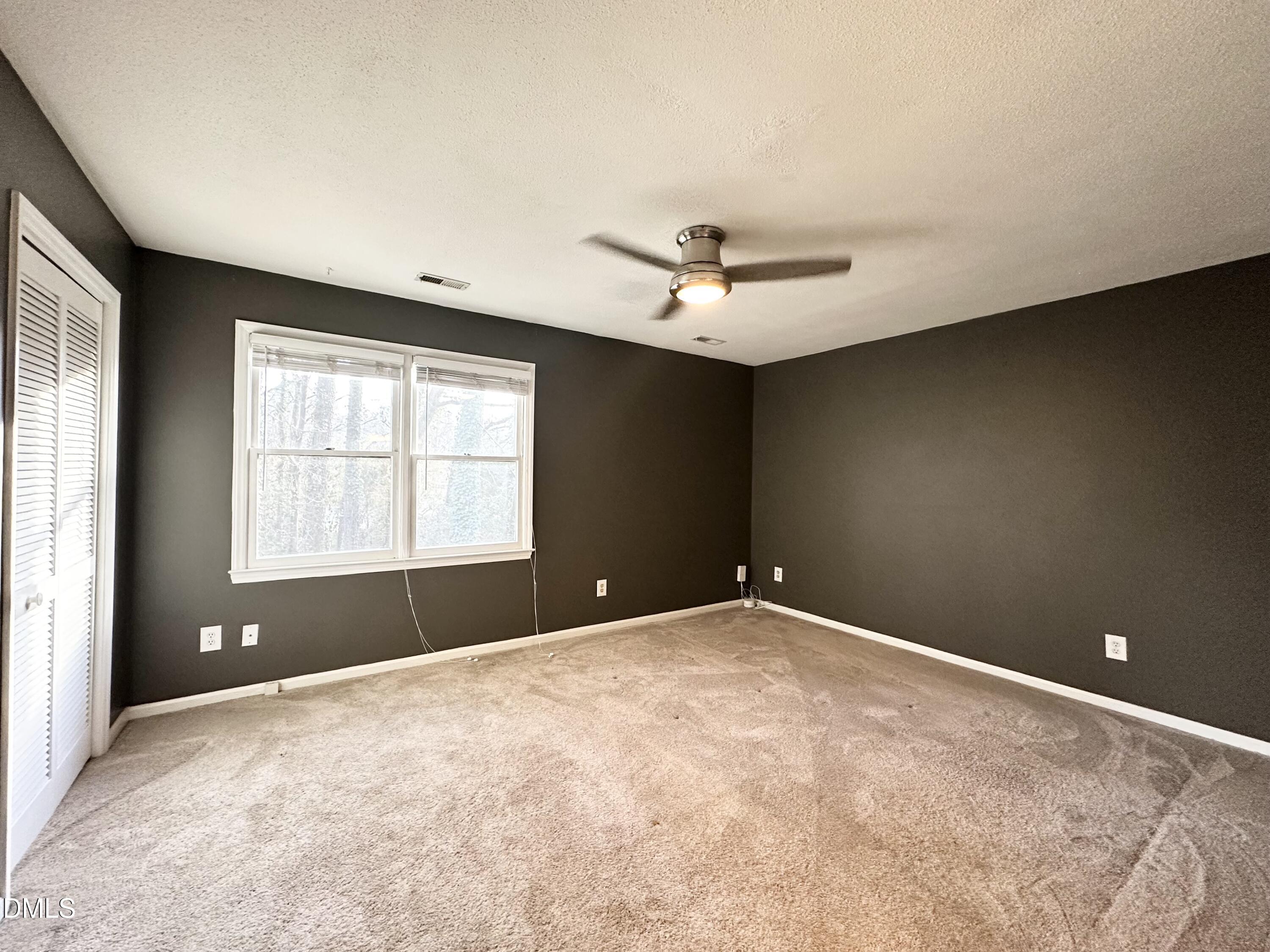 5649 Hamstead Crossing Raleigh, NC 27612 - Photo 8 of 16 IMG_4604