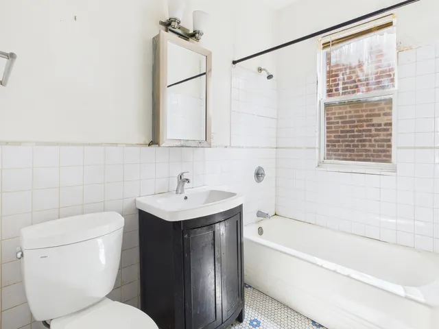 $137,500 | 6917 South Indiana Avenue, Chicago, IL 60637