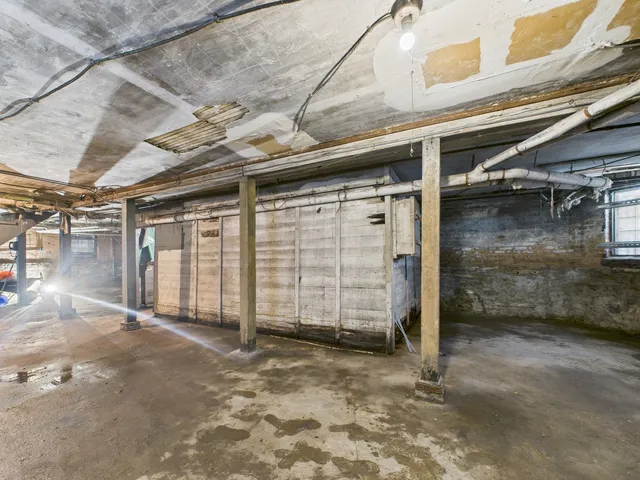 $137,500 | 6917 South Indiana Avenue, Chicago, IL 60637