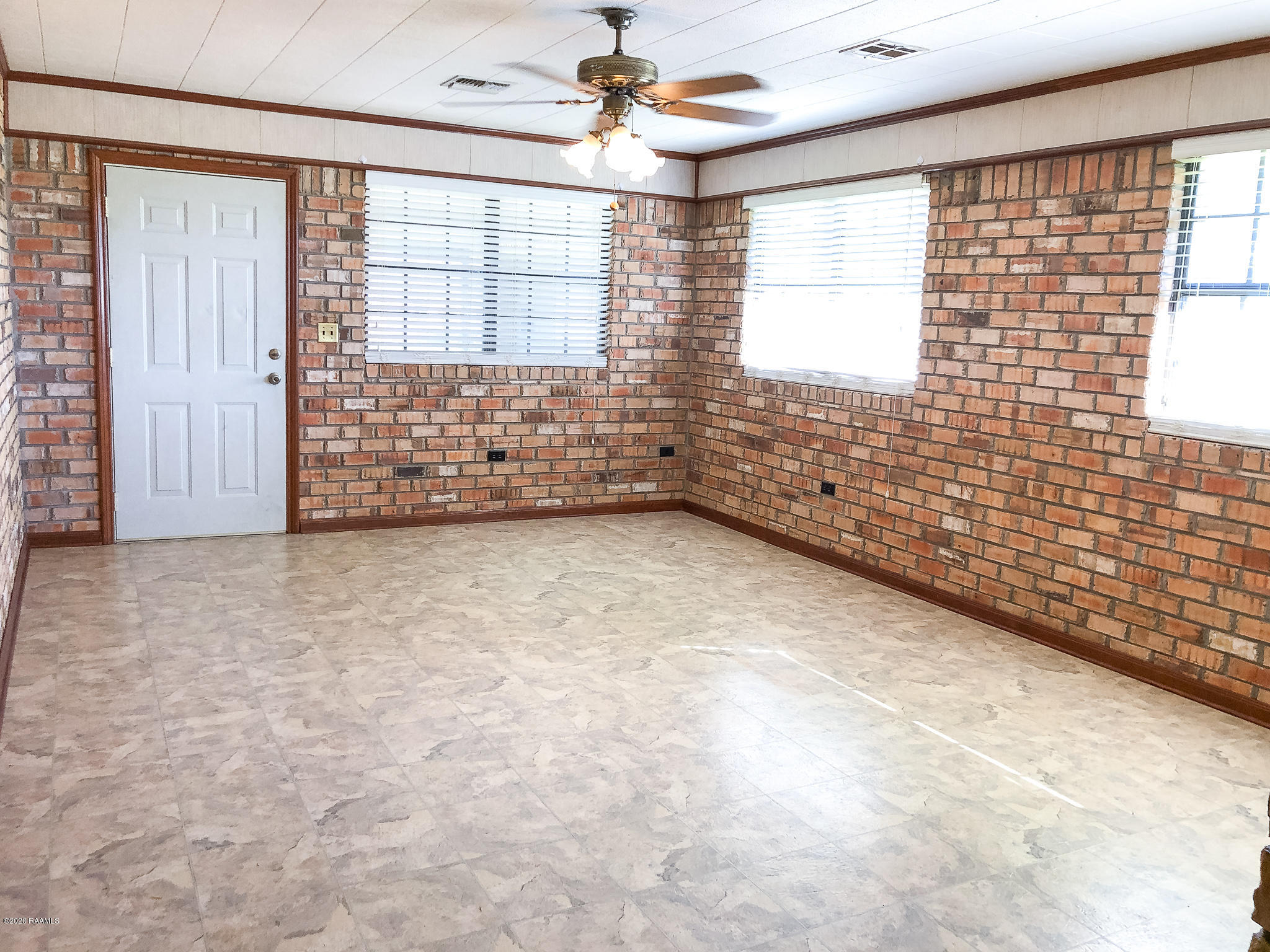 801 Rue Bon Secours Scott, LA 70583 - Photo 15 of 18 IMG_5907