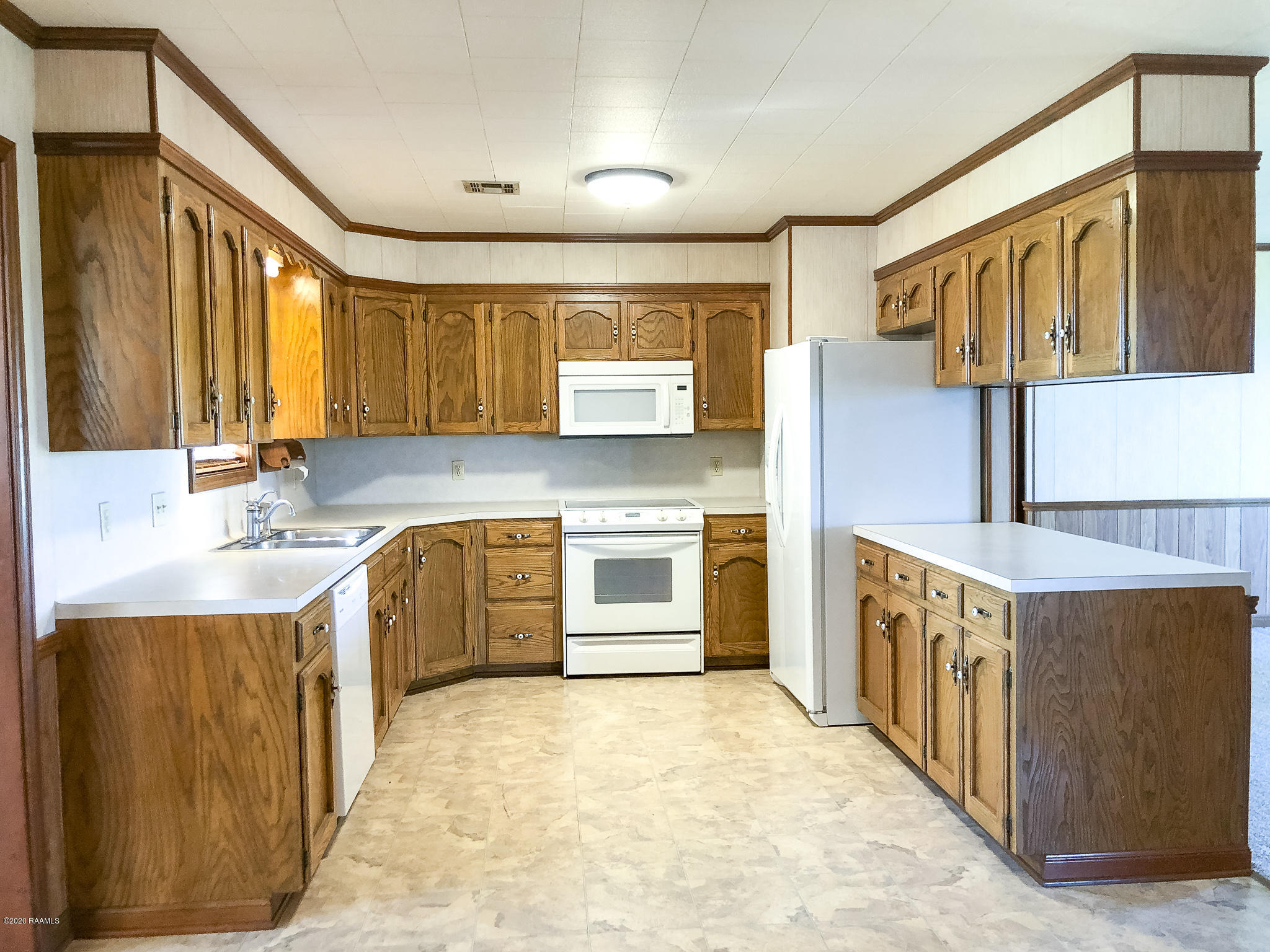 801 Rue Bon Secours Scott, LA 70583 - Photo 6 of 18 IMG_5910