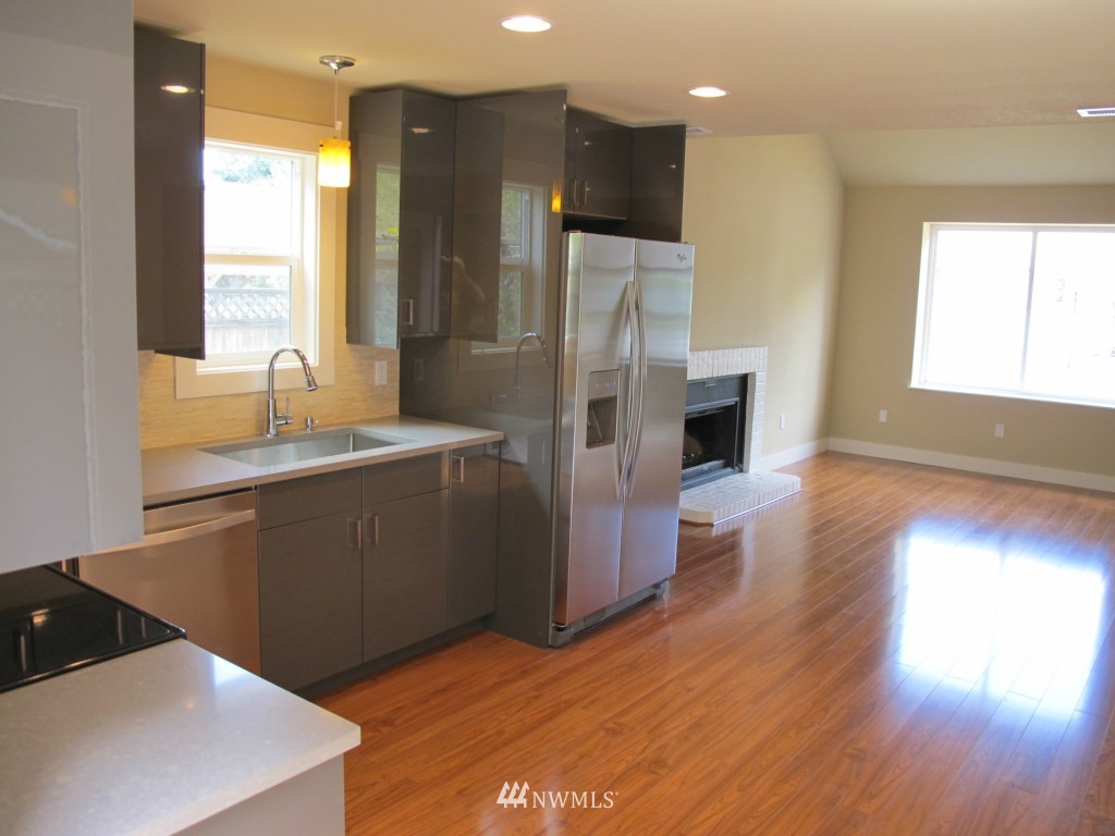 2211 Northeast 23rd Street Renton, WA 98056 - Photo 5 of 18 Gallery Image 5
