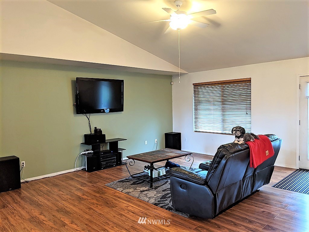 5939 189th Avenue Southwest Rochester, WA 98579 - Photo 14 of 35