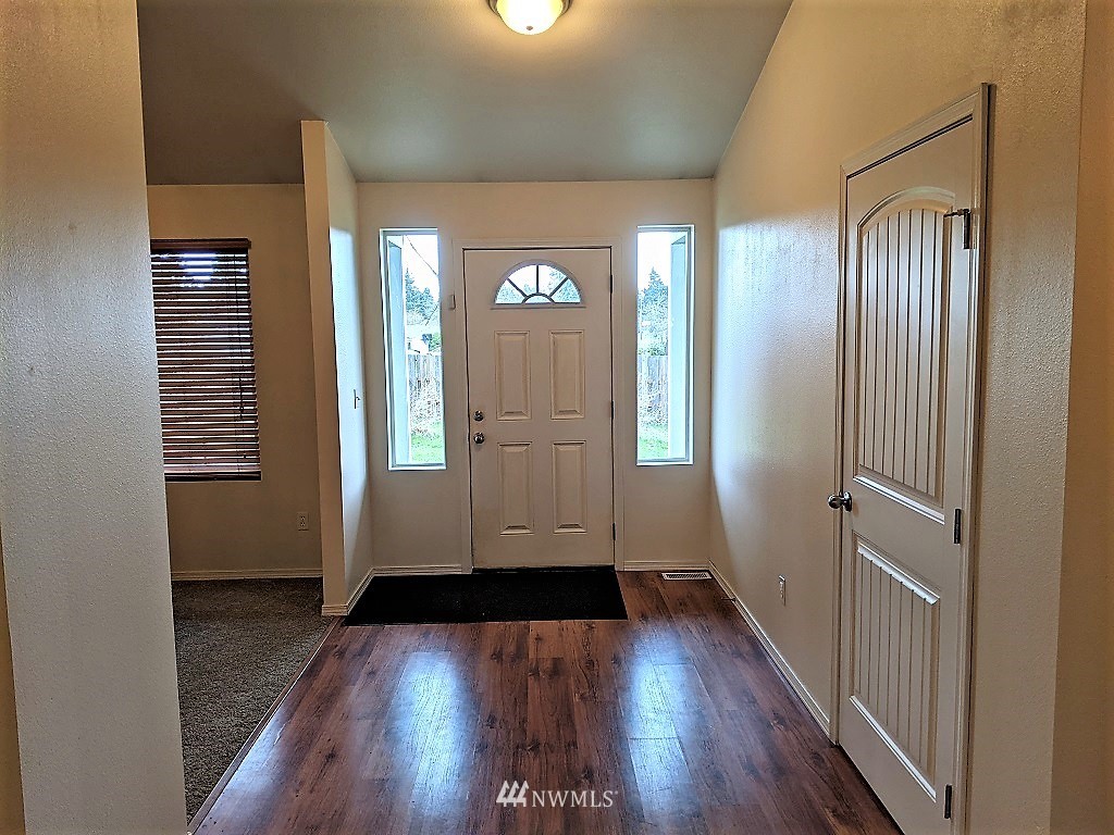 5939 189th Avenue Southwest Rochester, WA 98579 - Photo 8 of 35
