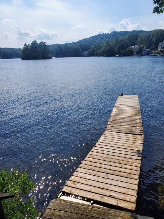 154 Lake Road Sturbridge, MA 01518 - Photo 2 of 39