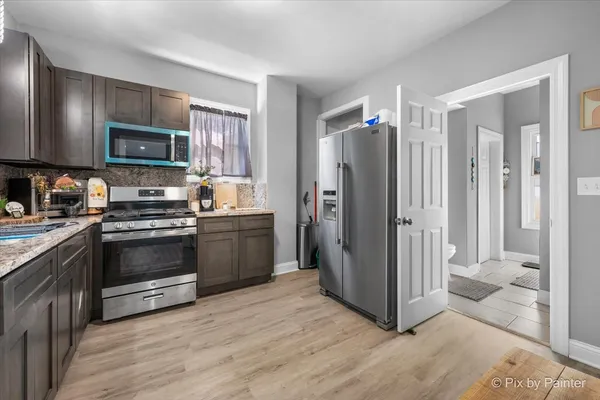 $324,900 | 519 West Highland Avenue, Elgin, IL 60123