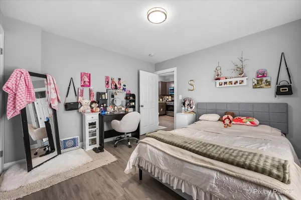 $324,900 | 519 West Highland Avenue, Elgin, IL 60123