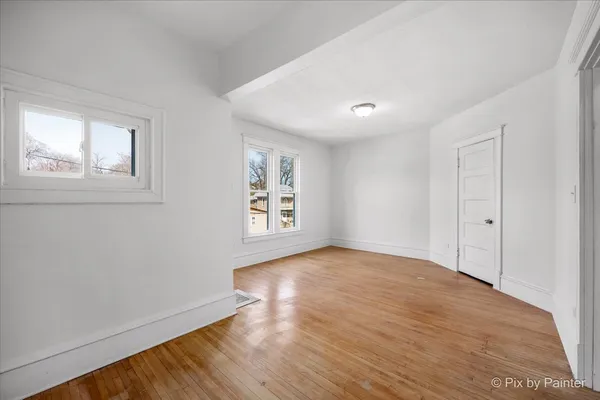 $324,900 | 519 West Highland Avenue, Elgin, IL 60123