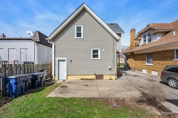 $324,900 | 519 West Highland Avenue, Elgin, IL 60123