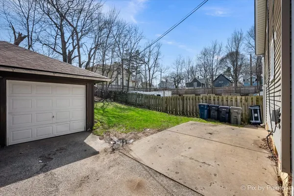 $324,900 | 519 West Highland Avenue, Elgin, IL 60123