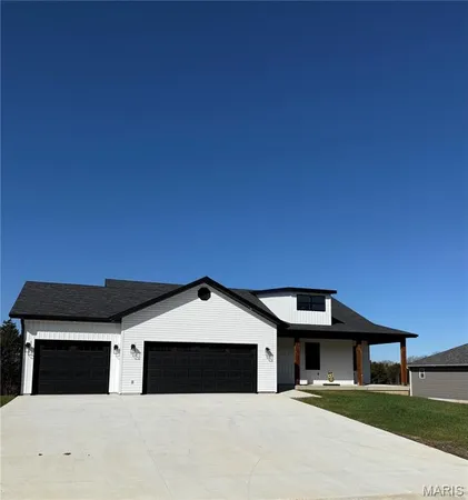 $445,000 | 1817 Vadie Avenue, Lebanon, MO 65536