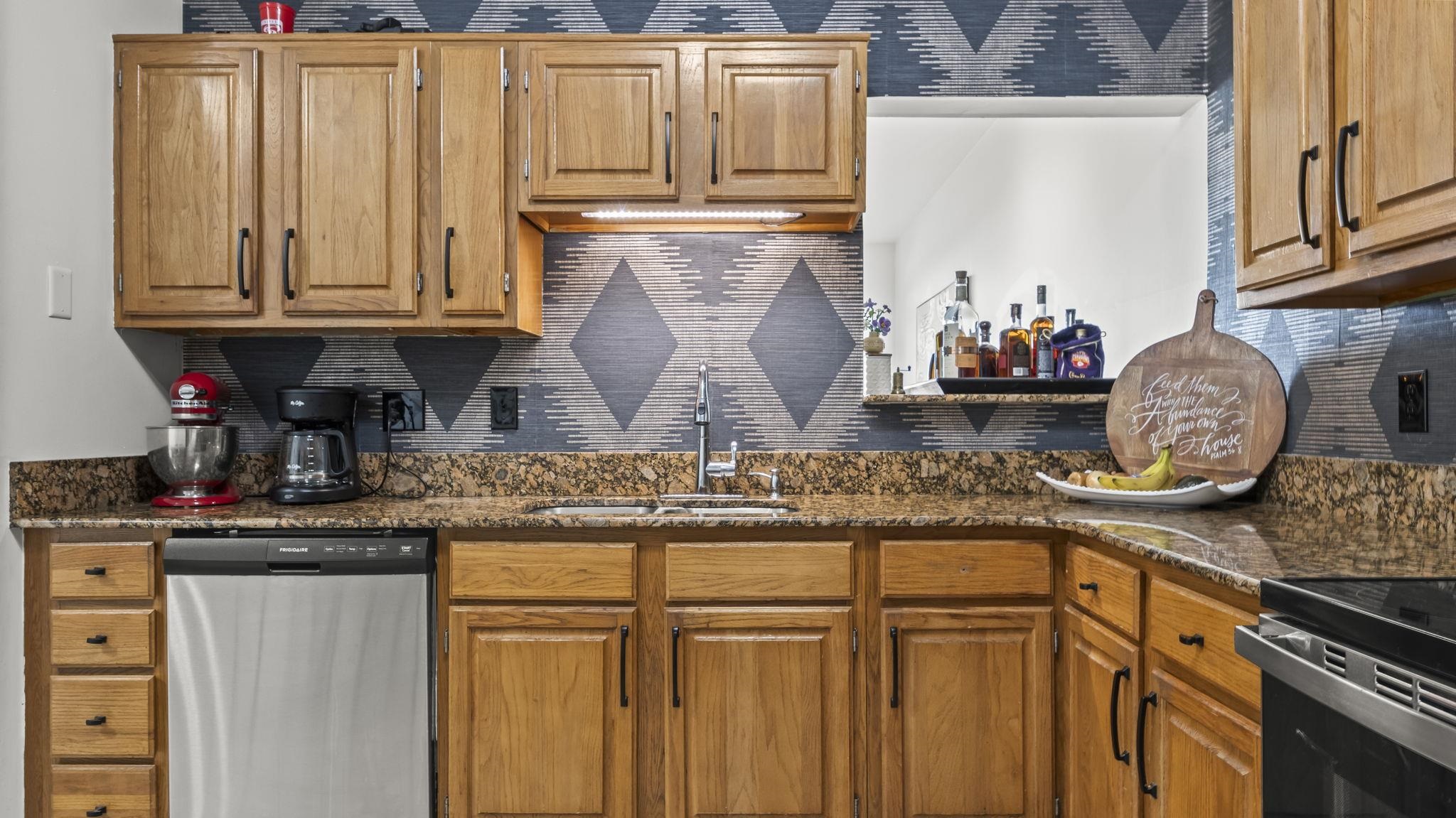 26063 Canal Road, Unit 2F Orange Beach, AL 36561 - Photo 26 of 36 Kitchen