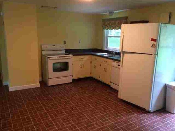 420 Rindge Road Fitchburg, MA 01420 - Photo 5 of 15 Gallery Image 5
