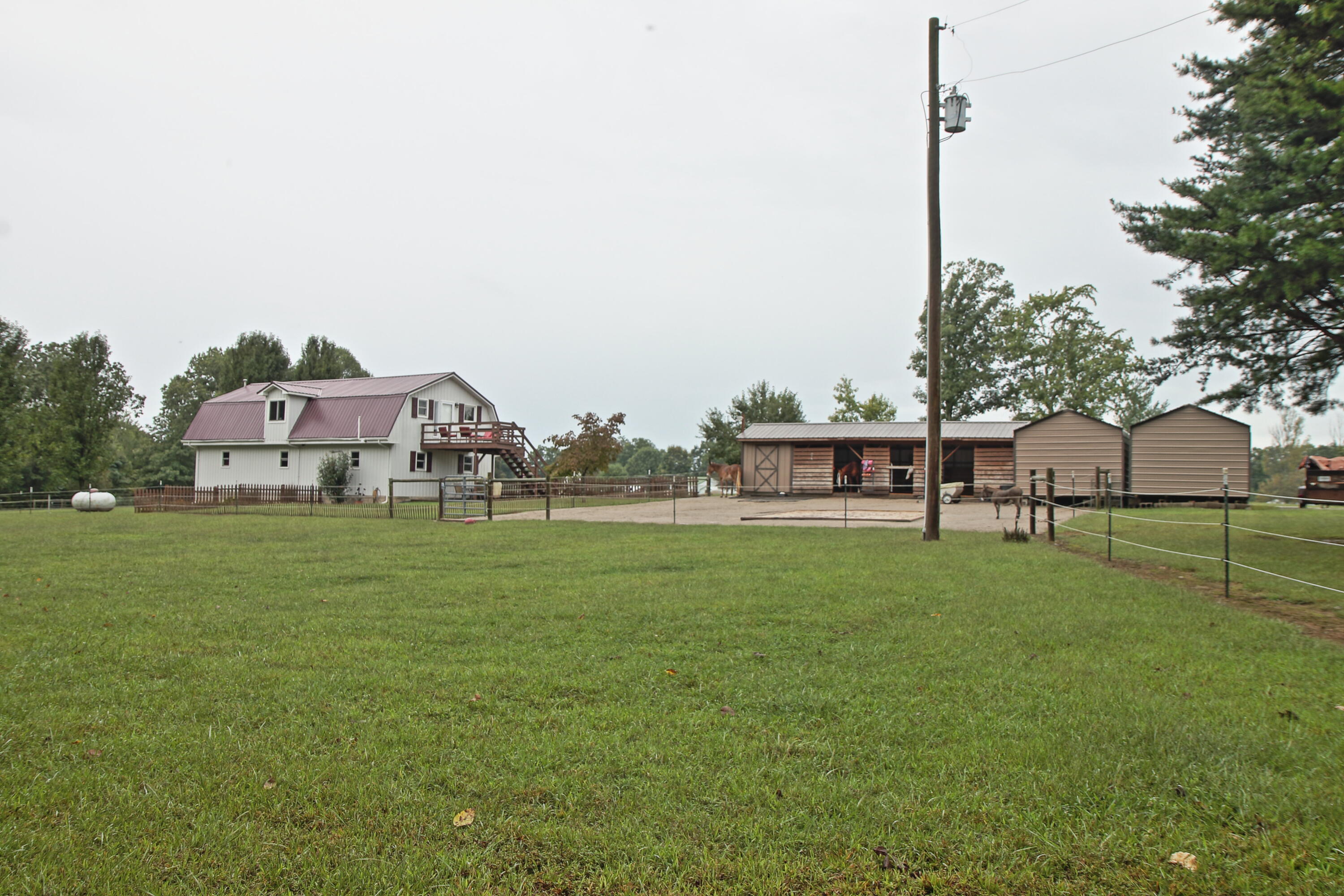 130 Atkinson Road Jamestown, TN 38556 - Photo 4 of 27 b31