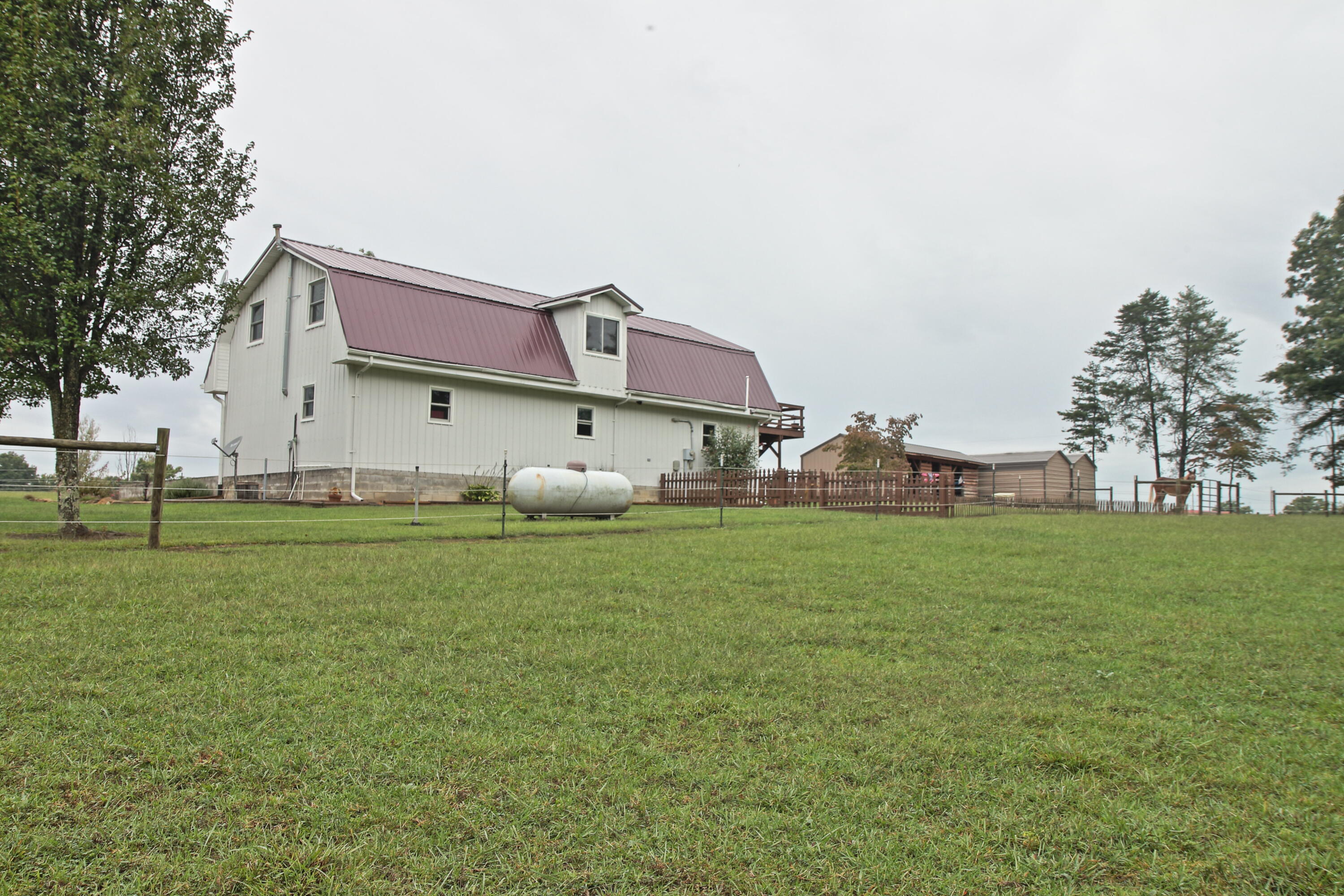130 Atkinson Road Jamestown, TN 38556 - Photo 8 of 27 b48