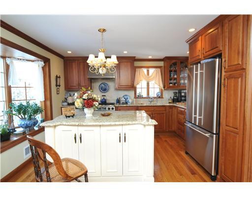 553 Trotwood Ridge Road Upper St. Clair, PA 15241 - Photo 8 of 18 Kitchen.