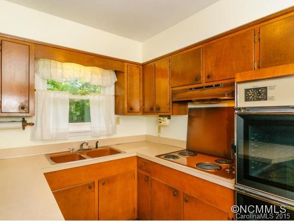 151 Rowland Rd. Swannanoa, NC 28778 - Photo 10 of 24 Gallery Image 10