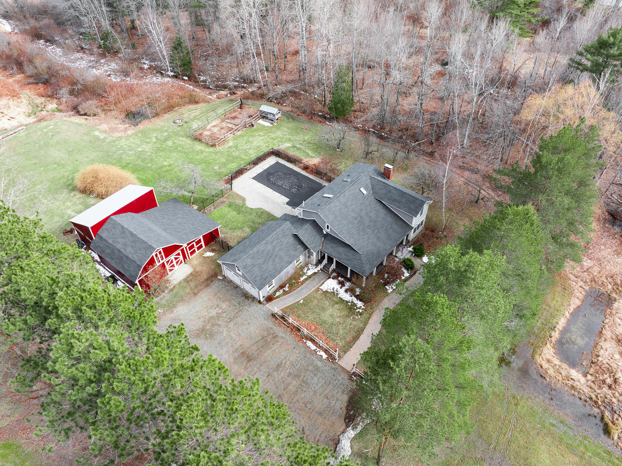 319 Main Rd South  