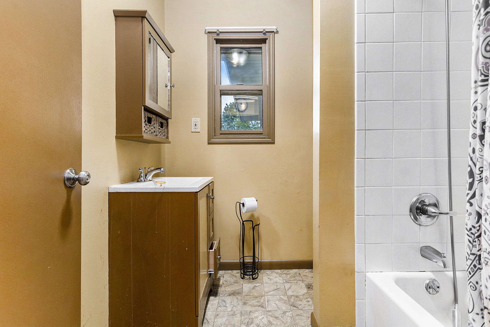 940 Athens Road Sherwood, MI 49089 - Photo 11 of 21 Bathroom