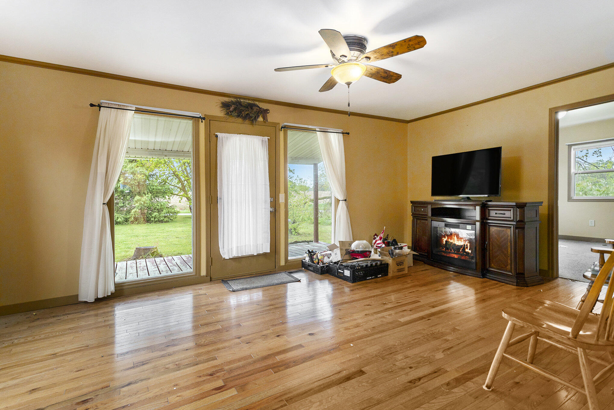 940 Athens Road Sherwood, MI 49089 - Photo 7 of 21 Living Room