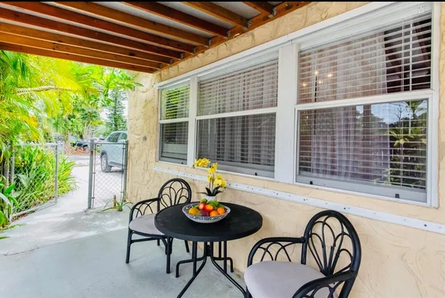 $2,195 | 279 Hach Lane, West Palm Beach, FL 33415