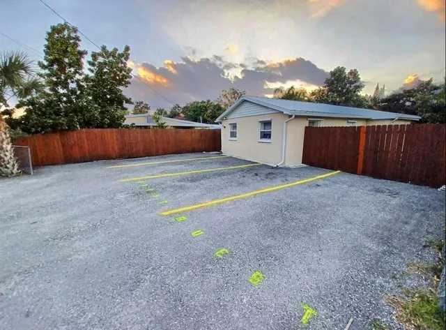 $2,195 | 279 Hach Lane, West Palm Beach, FL 33415