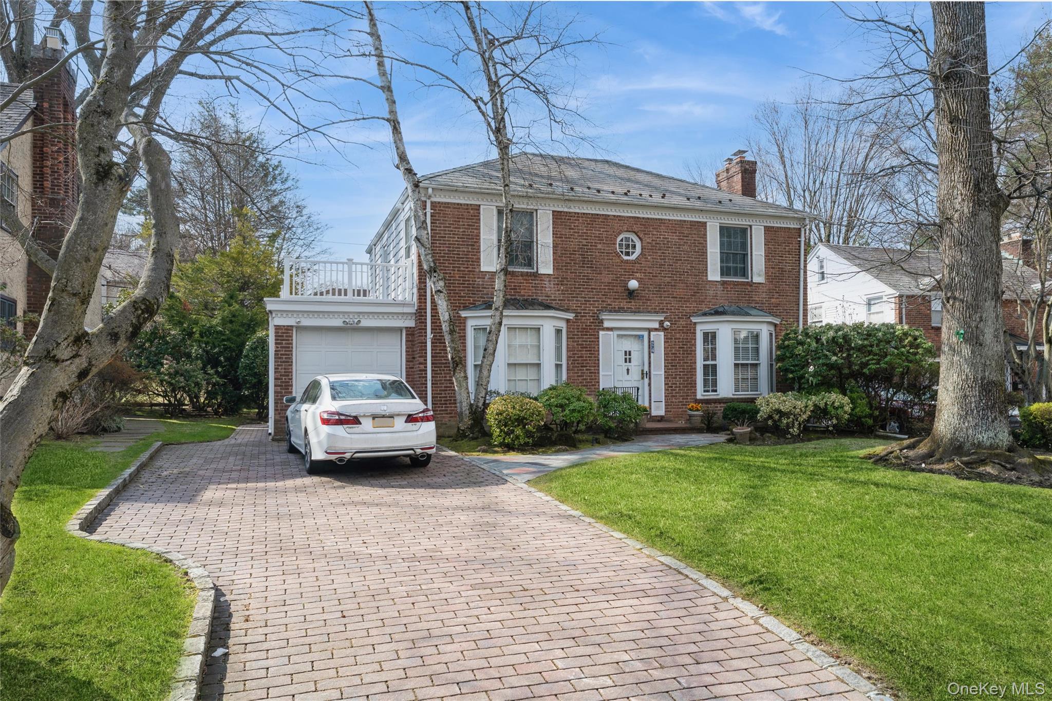 24 Welwyn Road Great Neck, NY 11021 - Photo 2 of 25