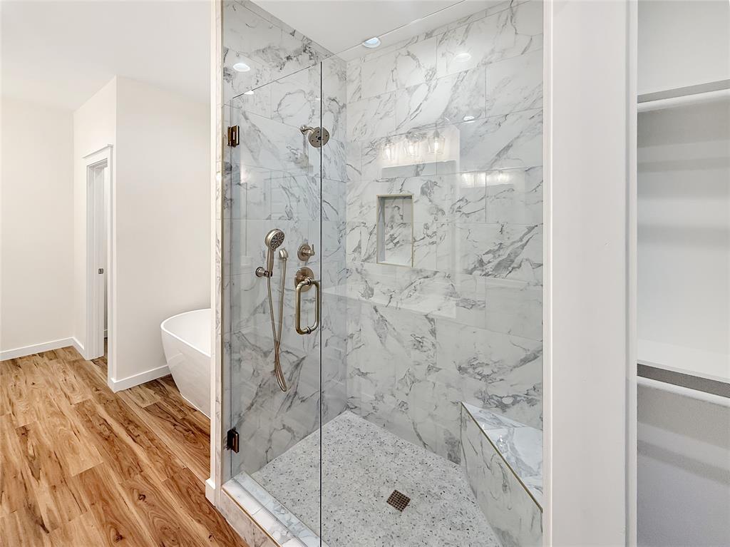 6472 Old Clarksville Road Reno, TX 75462 - Photo 9 of 22 a bathroom with a shower