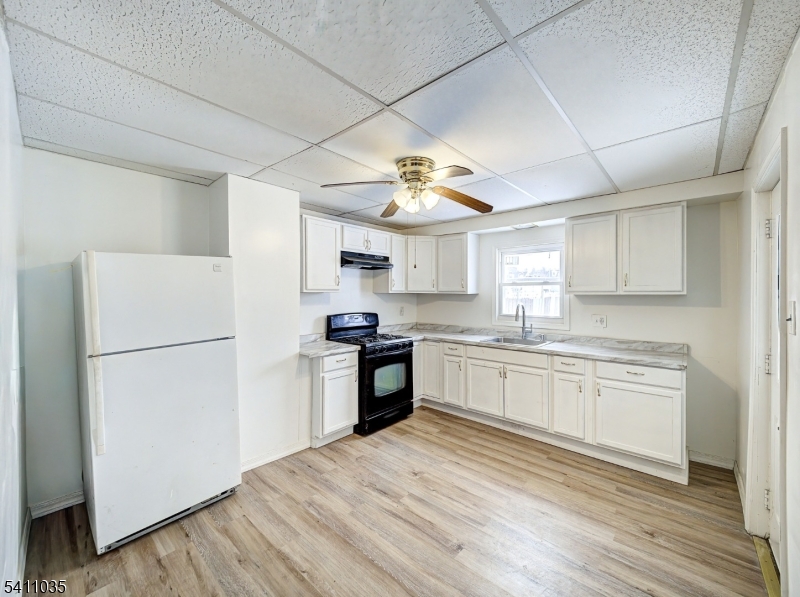 289 Mercer Street Phillipsburg, NJ 08865 - Photo 2 of 29
