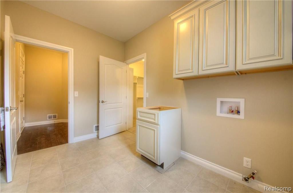 Tbd Tbd Walnut View Pinckney, MI 48169 - Photo 25 of 31