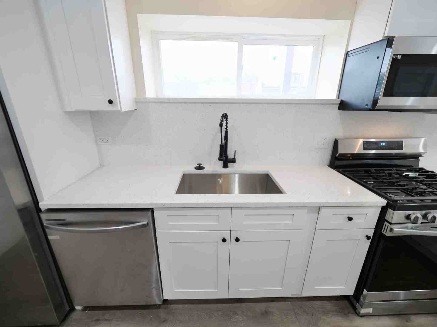 10 West 113th Street Chicago, IL 60628 - Photo 11 of 45