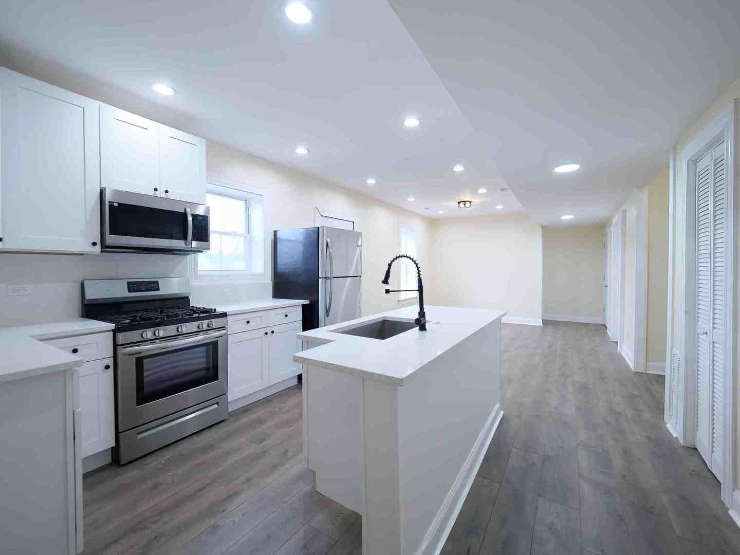 10 West 113th Street Chicago, IL 60628 - Photo 24 of 45