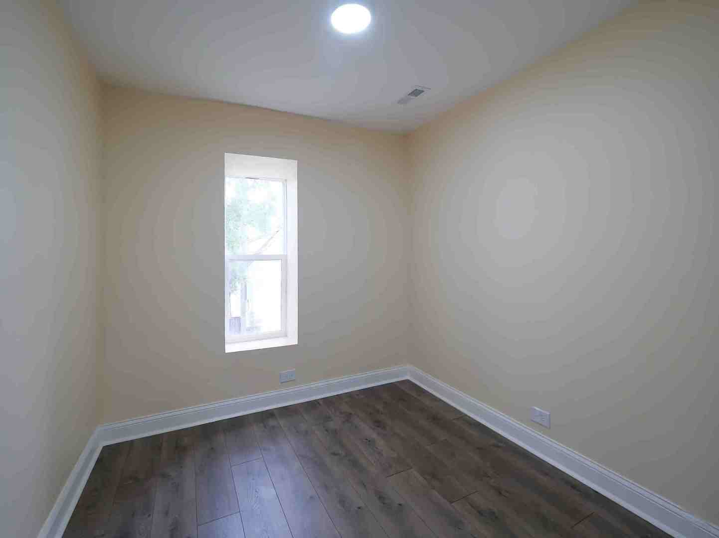 10 West 113th Street Chicago, IL 60628 - Photo 41 of 45