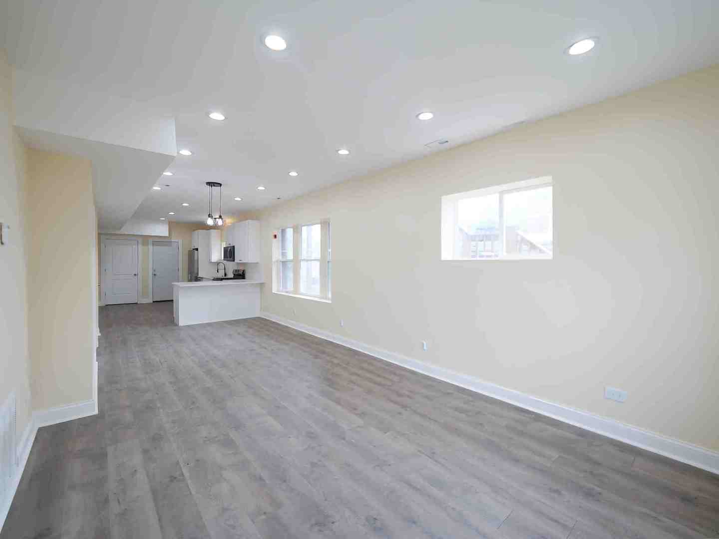 10 West 113th Street Chicago, IL 60628 - Photo 6 of 45