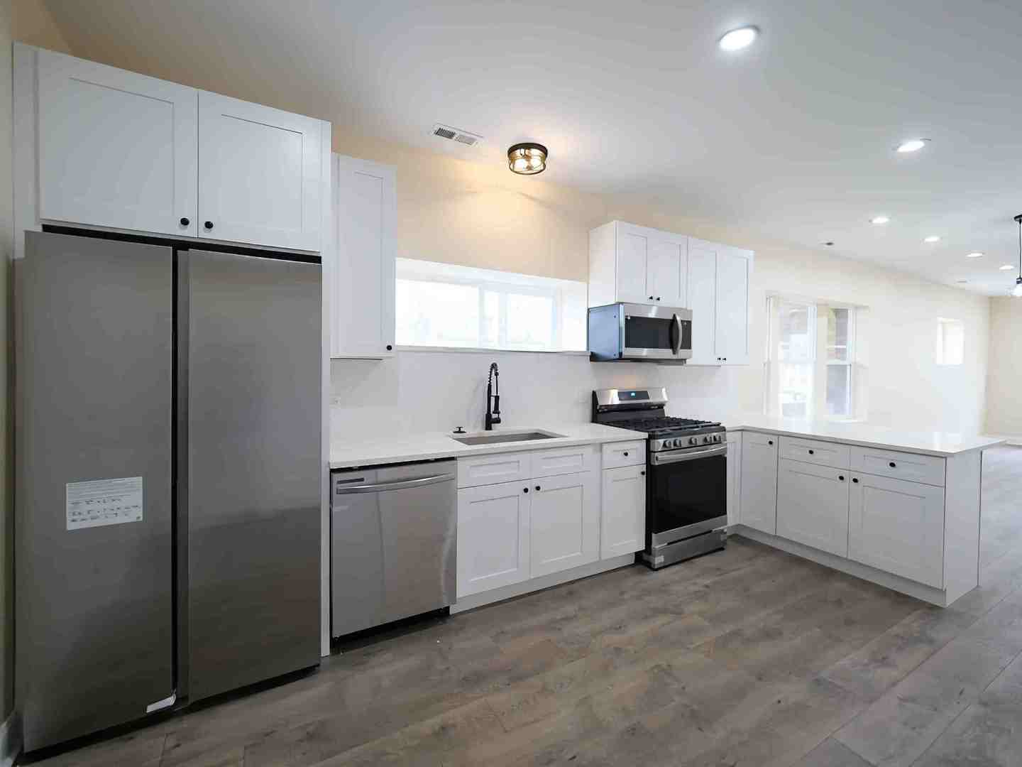 10 West 113th Street Chicago, IL 60628 - Photo 10 of 45