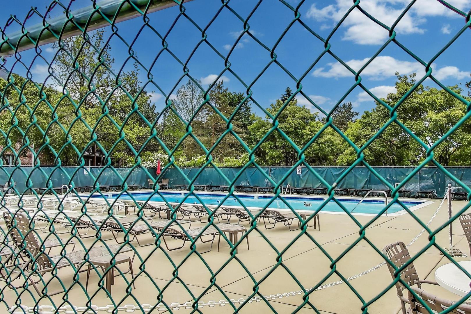 805 Leicester Road, Unit B105 Elk Grove Village, IL 60007 - Photo 33 of 37