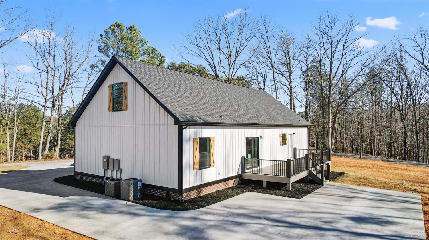 200 Saunders Point Road Huddleston, VA 24104 - Photo 79 of 79 Gallery Image 79