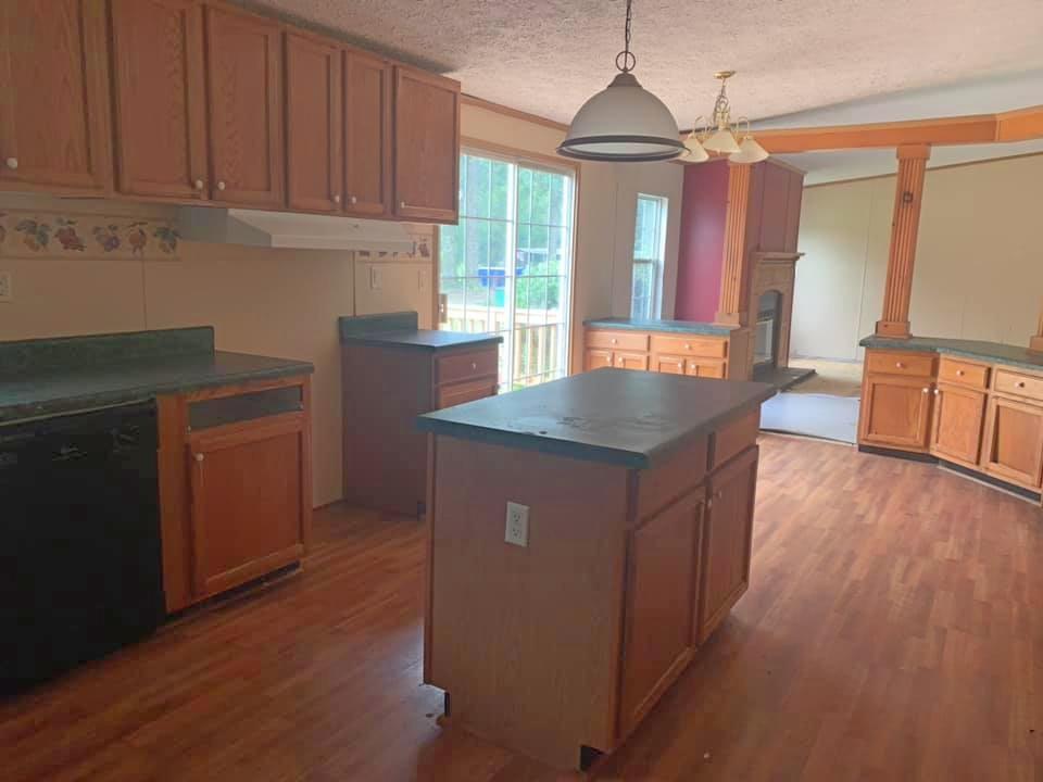 3613 Roche Avenue Vernon, FL 32462 - Photo 9 of 22 119675431_10220825711409756_850724664663