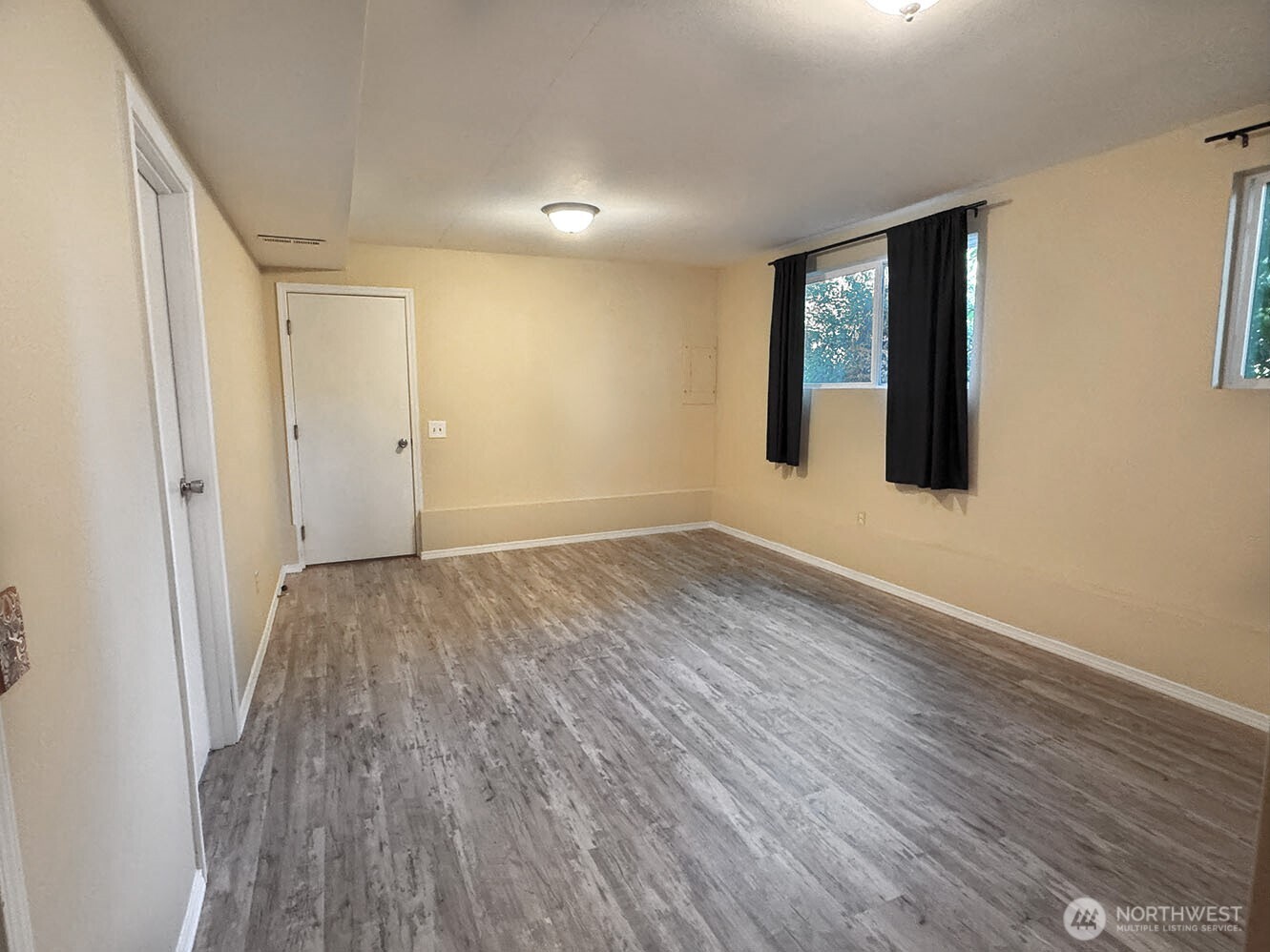 19310 1st Avenue Southeast Bothell, WA 98012 - Photo 13 of 21