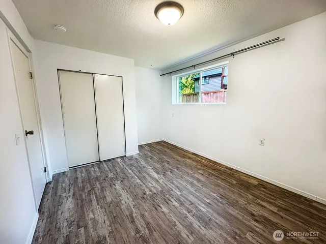 $895,000 | 19310 1st Avenue Southeast, Bothell, WA 98012