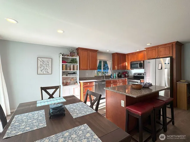 $895,000 | 19310 1st Avenue Southeast, Bothell, WA 98012