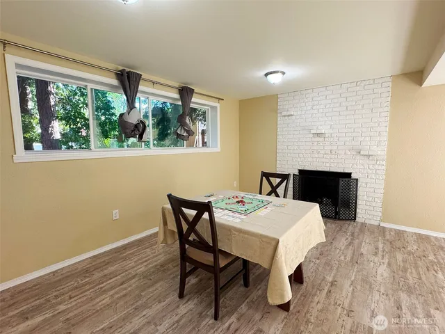 $895,000 | 19310 1st Avenue Southeast, Bothell, WA 98012