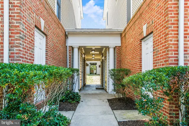 $3,300 | 7141 Huntley Creek Place, Unit 58, Alexandria, VA 22306