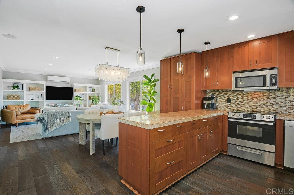 5810 Riley Street, Unit 4 San Diego, CA 92110 - Photo 8 of 25