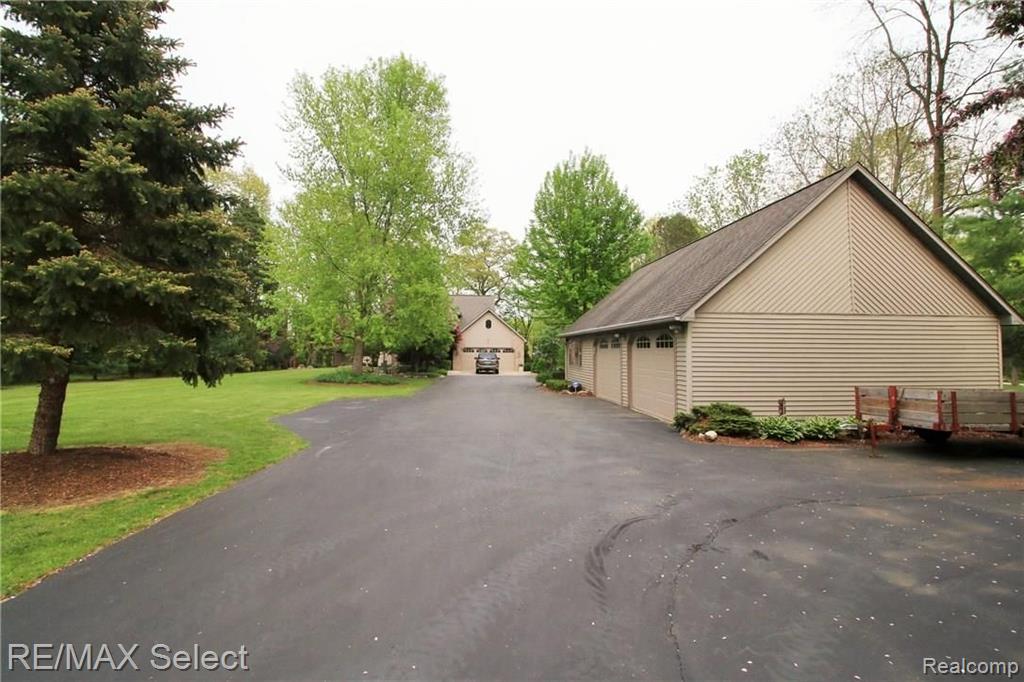 6326 North Seymour Road Flushing, MI 48433 - Photo 10 of 52