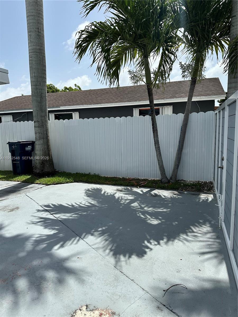 11631 Southwest 179th Terrace Miami, FL 33157 - Photo 5 of 19