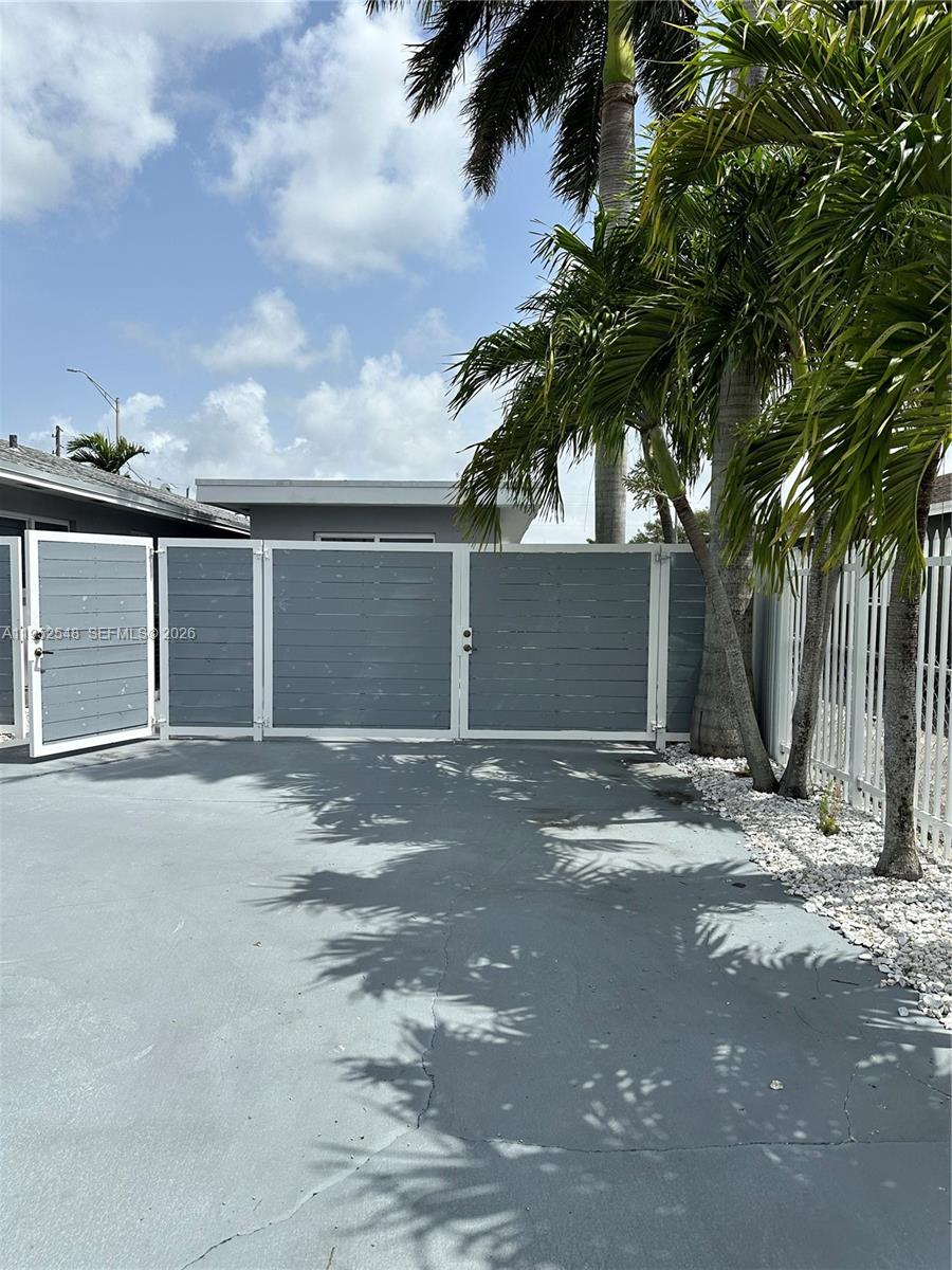 11631 Southwest 179th Terrace Miami, FL 33157 - Photo 8 of 19