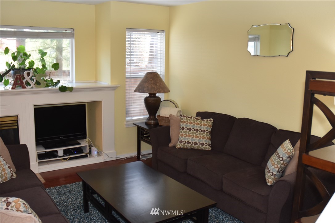 2032 187th Place Southeast Bothell, WA 98012 - Photo 2 of 22