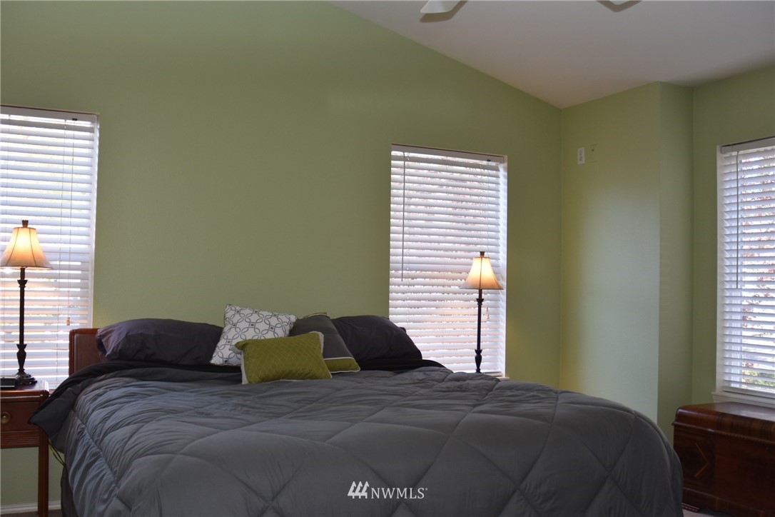 2032 187th Place Southeast Bothell, WA 98012 - Photo 12 of 22